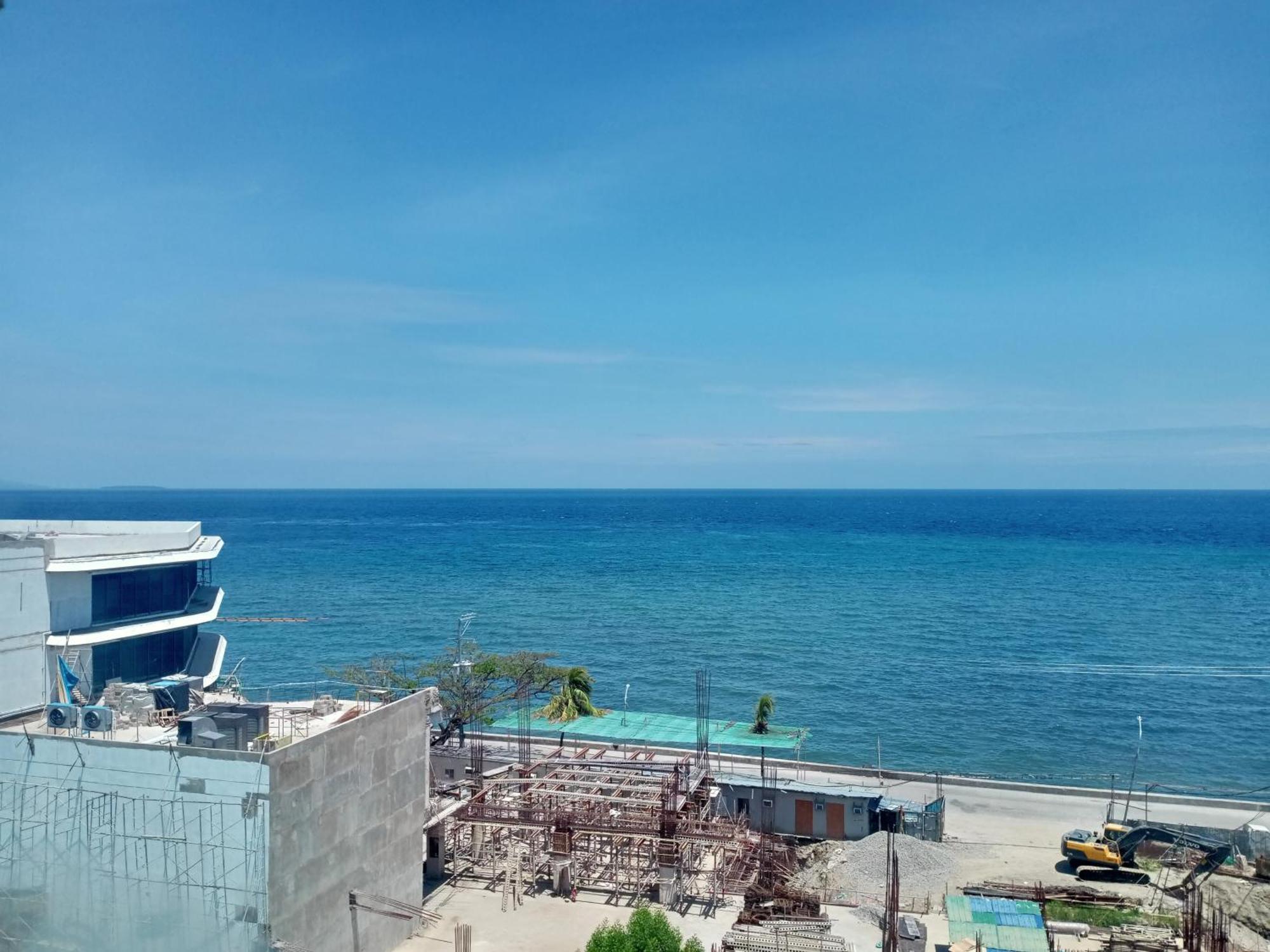 Condotel Dc Marina Spatial Felinvest Dumaguete City Exterior foto